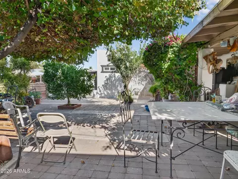 Exterior - 734 E Desert Dr S, Phoenix, AZ 85042 photo 1 of 2