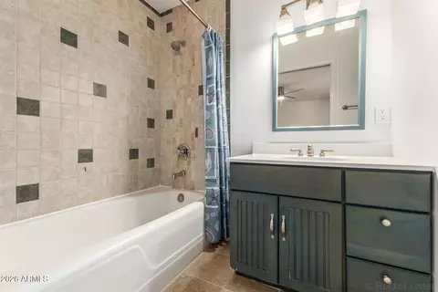 Bath - 223 E Concorda Dr, Tempe, AZ 85282 photo 3 of 3