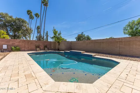 Exterior - 223 E Concorda Dr, Tempe, AZ 85282 photo 9 of 11