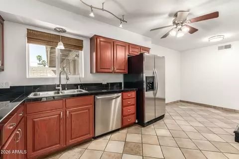 Kitchen - 223 E Concorda Dr, Tempe, AZ 85282 photo 3 of 4