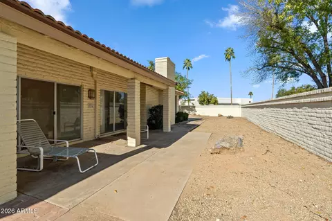 Exterior - 114 E San Miguel Ave, Phoenix, AZ 85012 photo 6 of 10