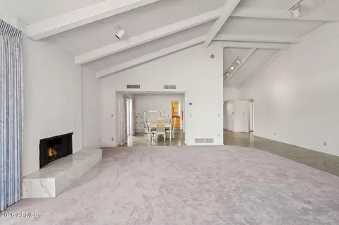 Living - 114 E San Miguel Ave, Phoenix, AZ 85012 photo 4 of 7