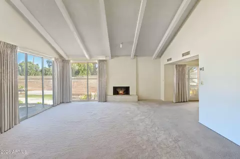 Living - 114 E San Miguel Ave, Phoenix, AZ 85012 photo 1 of 7