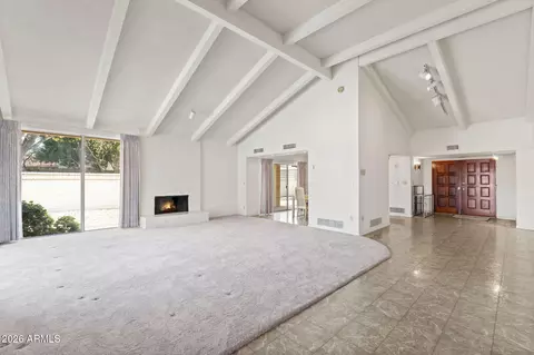 Living - 114 E San Miguel Ave, Phoenix, AZ 85012 photo 3 of 7