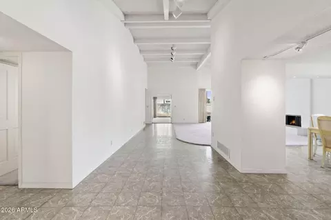 Entry Way - 114 E San Miguel Ave, Phoenix, AZ 85012 photo 2 of 2