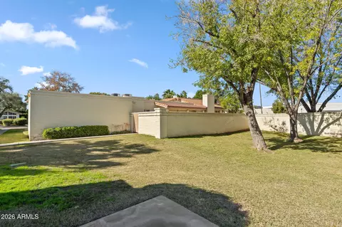 Exterior - 114 E San Miguel Ave, Phoenix, AZ 85012 photo 7 of 10