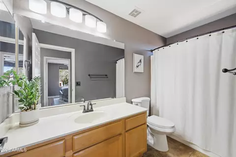 Bath - 3165 E Desert Ln, Gilbert, AZ 85234 photo 2 of 4