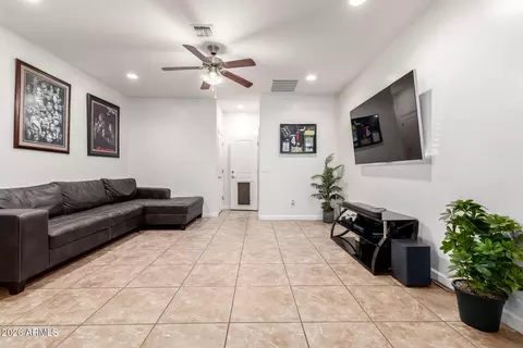 Entry Way - 535 E Jordan Dr, Gilbert, AZ 85297 photo 4 of 4