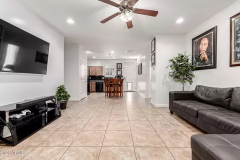 Entry Way - 535 E Jordan Dr, Gilbert, AZ 85297 photo 3 of 4