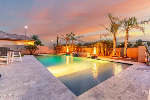 Exterior - 535 E Jordan Dr, Gilbert, AZ 85297 photo 9 of 18