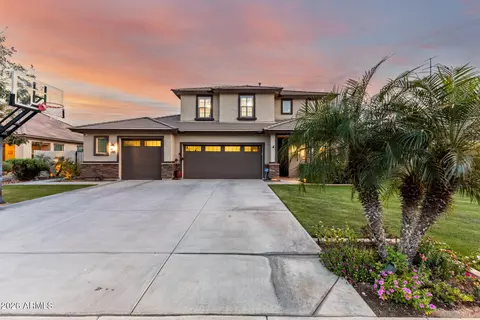 Exterior - 535 E Jordan Dr, Gilbert, AZ 85297 photo 2 of 18