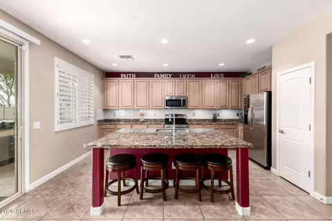 Kitchen - 535 E Jordan Dr, Gilbert, AZ 85297 photo 2 of 5