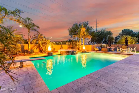 Exterior - 535 E Jordan Dr, Gilbert, AZ 85297 photo 10 of 18