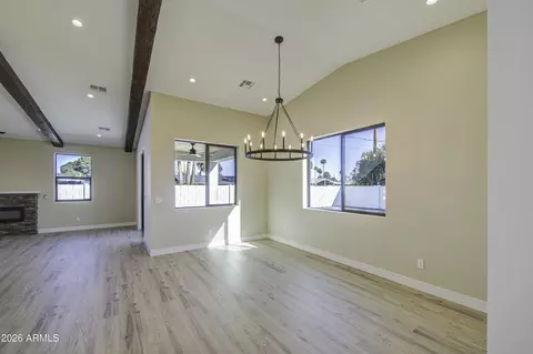 Dining - 2645 E Fairmount Ave, Phoenix, AZ 85016 photo 2 of 3