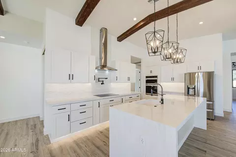 Kitchen - 2645 E Fairmount Ave, Phoenix, AZ 85016 photo 7 of 10