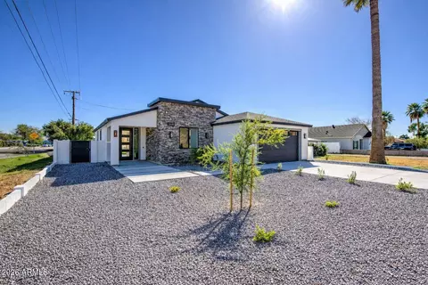 Exterior - 2645 E Fairmount Ave, Phoenix, AZ 85016 photo 4 of 13