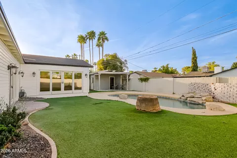 Exterior - 5328 E Pinchot Ave, Phoenix, AZ 85018 photo 3 of 4
