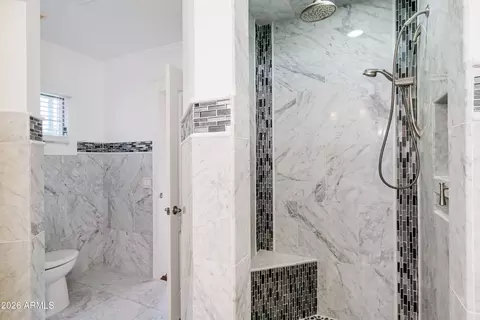 Bath - 5328 E Pinchot Ave, Phoenix, AZ 85018 photo 3 of 3