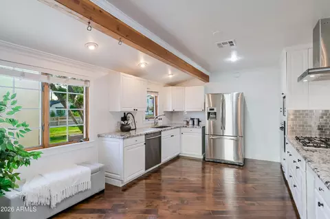 Kitchen - 5328 E Pinchot Ave, Phoenix, AZ 85018 photo 1 of 1