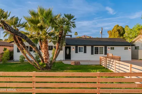 5328 E Pinchot Ave, Phoenix, AZ 85018