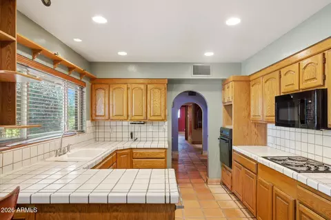 Kitchen - 8324 N 8th Ave, Phoenix, AZ 85021 photo 1 of 2