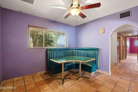 Dining - 8324 N 8th Ave, Phoenix, AZ 85021 photo 1 of 2