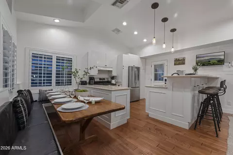 Dining - 739 E Belmont Ave, Phoenix, AZ 85020 photo 2 of 2
