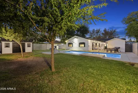 Exterior - 739 E Belmont Ave, Phoenix, AZ 85020 photo 6 of 7