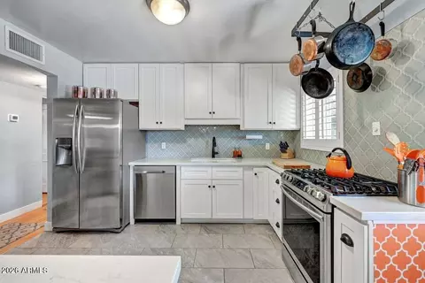 Kitchen - 5641 N 8th Dr, Phoenix, AZ 85013 photo 3 of 3