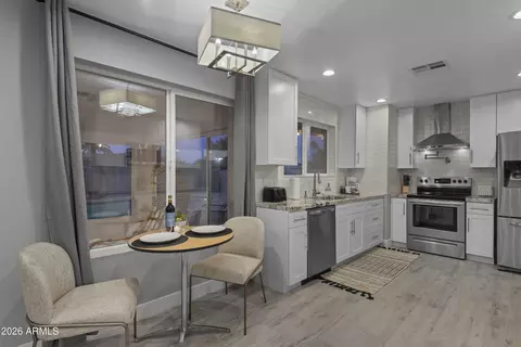 Kitchen - 3122 E Sierra St, Phoenix, AZ 85028 photo 2 of 5