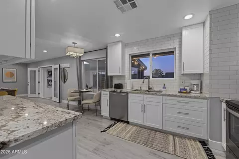 Kitchen - 3122 E Sierra St, Phoenix, AZ 85028 photo 5 of 5