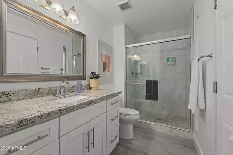 Bath - 3122 E Sierra St, Phoenix, AZ 85028 photo 1 of 2