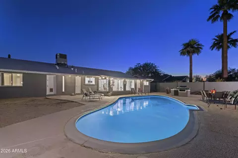 Exterior - 3122 E Sierra St, Phoenix, AZ 85028 photo 5 of 7