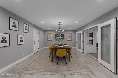 Dining - 3122 E Sierra St, Phoenix, AZ 85028 photo 1 of 4