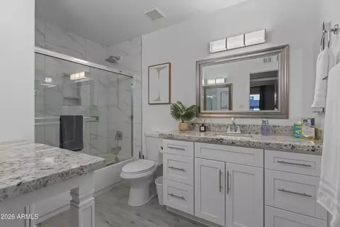 Bath - 3122 E Sierra St, Phoenix, AZ 85028 photo 2 of 2