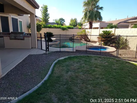 296 E Frances Ln, Gilbert, AZ 85295 photo 5