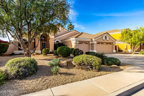 Exterior - 141 W Baylor Ln, Gilbert, AZ 85233 photo 4 of 9