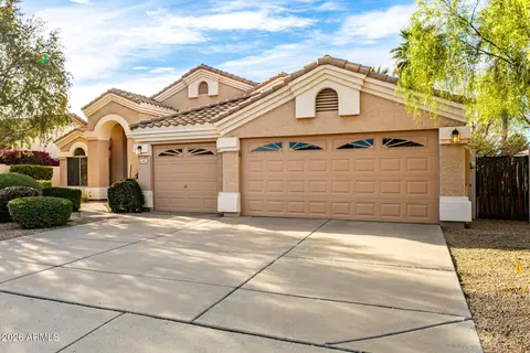 Exterior - 141 W Baylor Ln, Gilbert, AZ 85233 photo 3 of 9