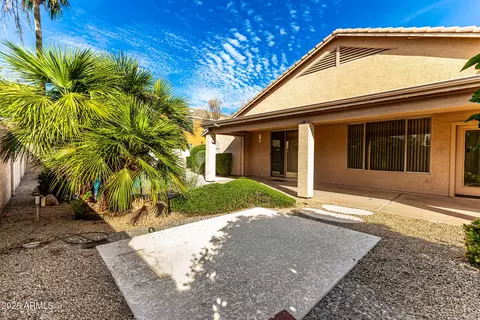 Exterior - 141 W Baylor Ln, Gilbert, AZ 85233 photo 8 of 9