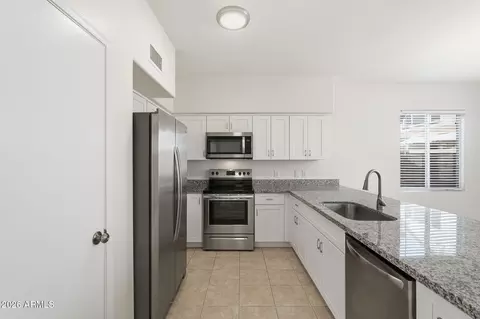 Kitchen - 8710 E Kilarea Ave, Mesa, AZ 85209 photo 4 of 4