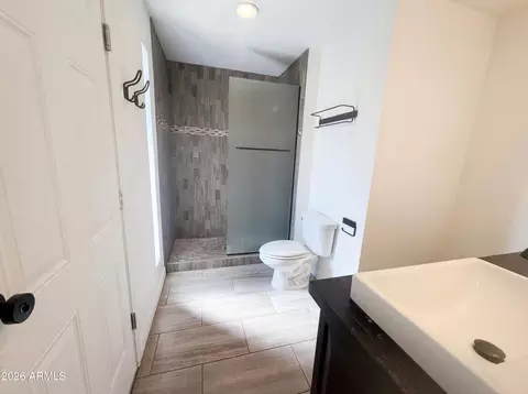 Bath - 3450 E Columbine Dr, Phoenix, AZ 85032 photo 3 of 4