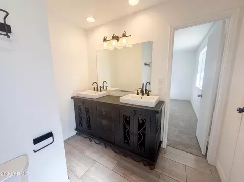 Bath - 3450 E Columbine Dr, Phoenix, AZ 85032 photo 4 of 4