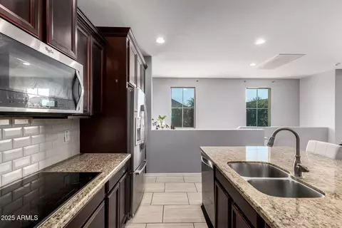 Kitchen - 4154 E Pony Ln, Gilbert, AZ 85295 photo 3 of 4