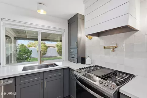 Kitchen - 3440 E Cortez St, Phoenix, AZ 85028 photo 6 of 6