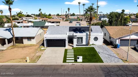 10318 W Calle Del Oro --, Phoenix, AZ 85037