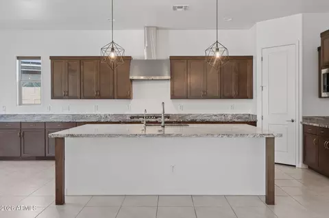 Kitchen - 9960 E Seismic Ave, Mesa, AZ 85212 photo 2 of 6