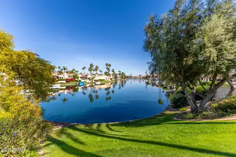 10068 E Cinnabar Ave, Scottsdale, AZ 85258