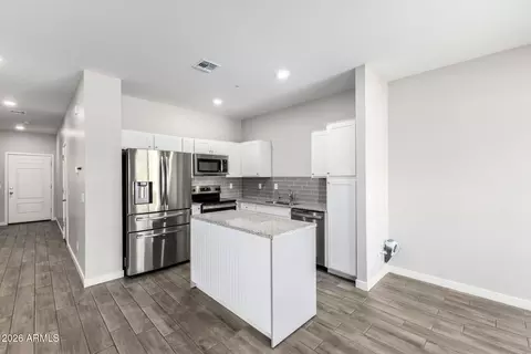 Entry Way - 8287 N 22nd Dr, Phoenix, AZ 85021 photo 1 of 2