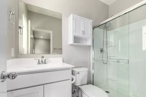 Bath - 8287 N 22nd Dr, Phoenix, AZ 85021 photo 1 of 2