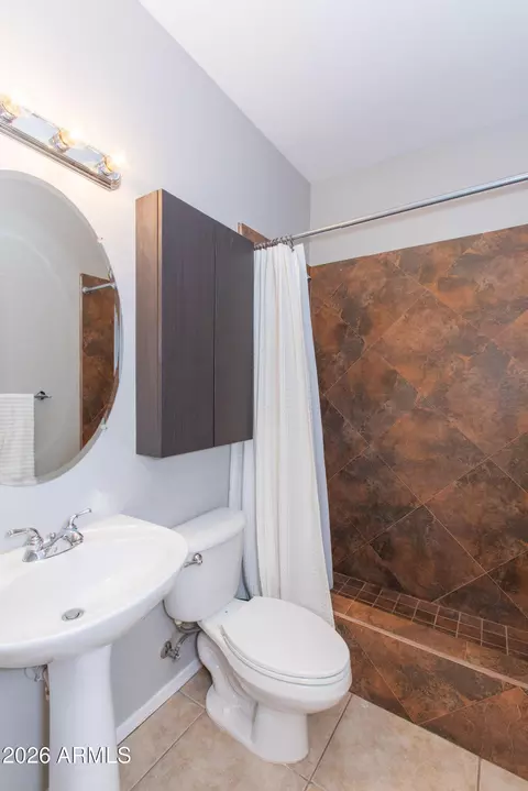 Bath - 3540 E Morelos Ct, Gilbert, AZ 85295 photo 7 of 7